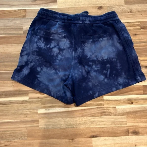 Athleta Farallon shorts - Picture 2 of 7